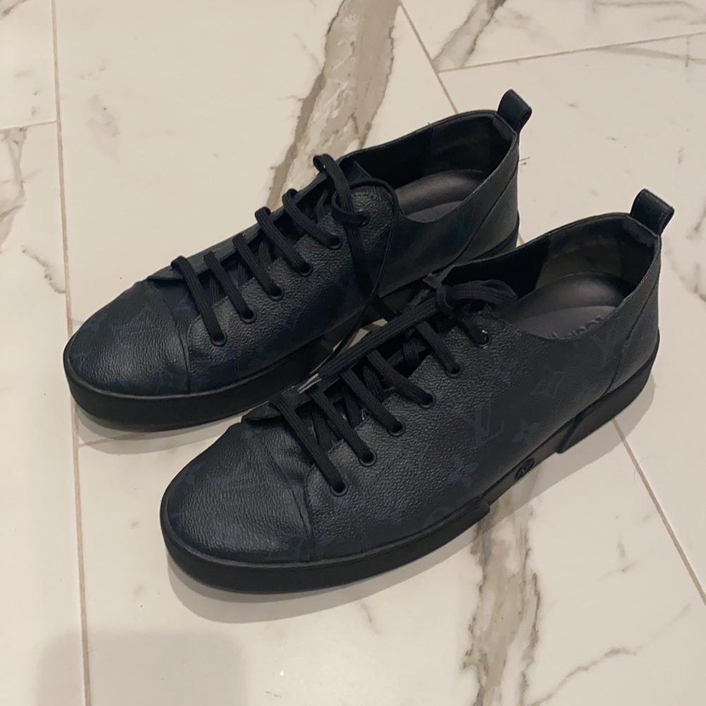 Louis Vuitton Authentic 100%Shoes for Men’s Size 9